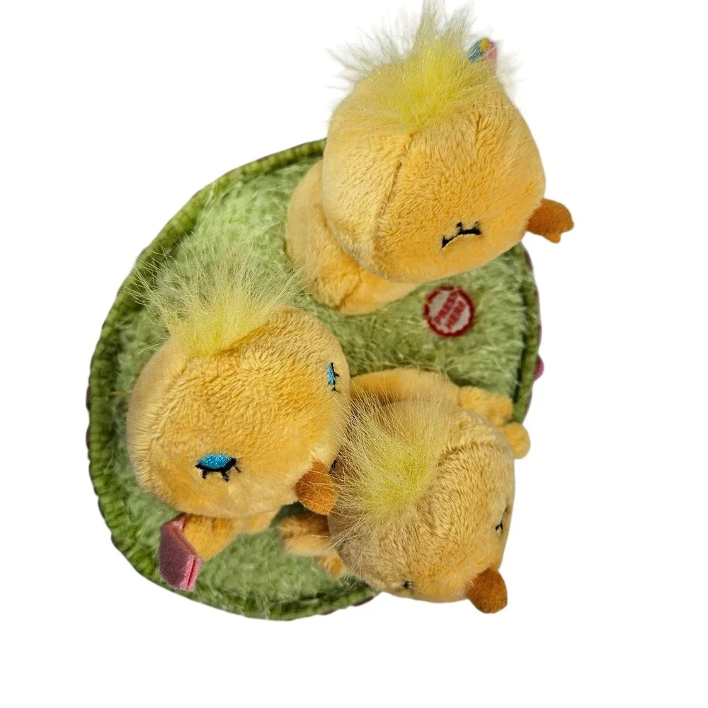 Hallmark Happy Easter Tweets Animated Singing Plush Chicks Works See Video